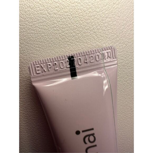 shaishaishai - BANANA Spot Calming Cream - Color purple 15g - Picture 3 of 4